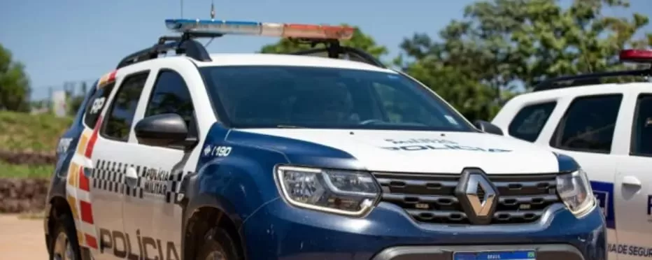 MULHER DE TENENTE: 'Chamei os colegas de farda pra fazer ele passar constrangimento'