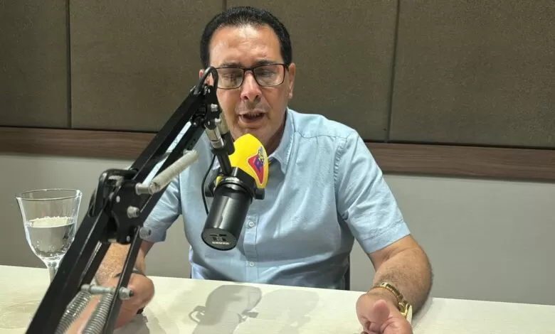 A Prefeitura de Rolim de Moura anunciou um reajuste salarial de 10% para os servidores do município. O anúncio foi feito pelo prefeito Aldo Júlio durante entrevista ao Rondônia Repórter, da Rádio Rondônia.
