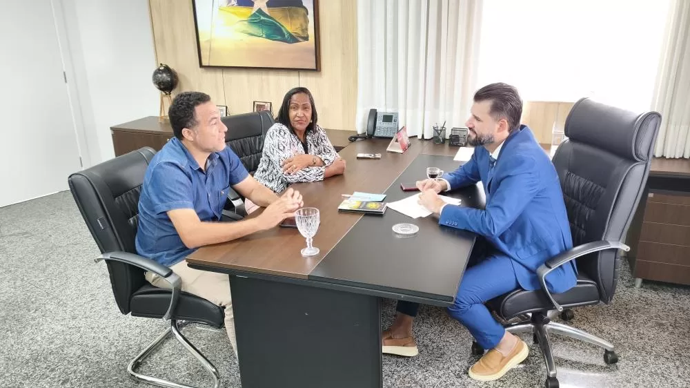 Deputado Nim Barroso recebe vereadores de Governador Jorge Teixeira e reforça parceria com o município