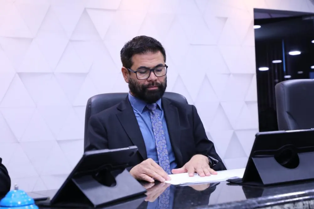 Vereador Scopony cobra ação urgente e solicita recuperação de via em Ji-Paraná