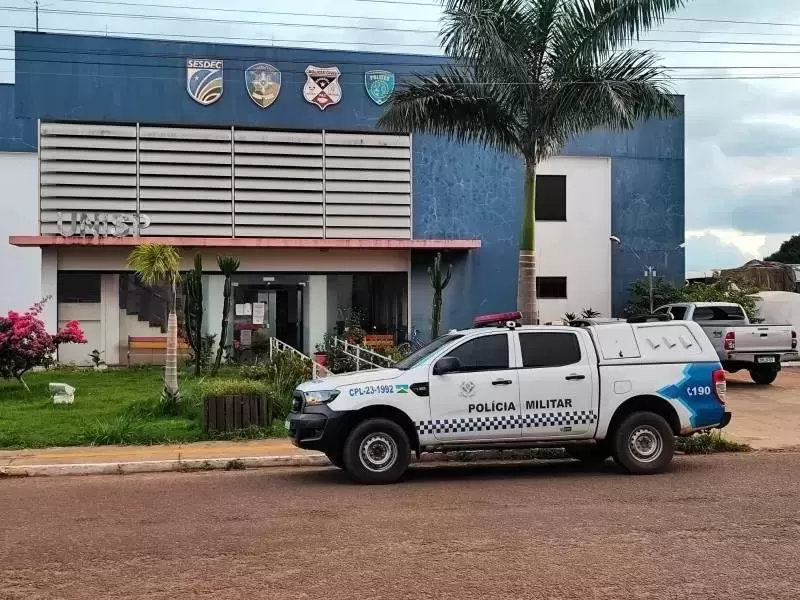 Homem é detido por deixar filho de 05 anos trancado sozinho em casa