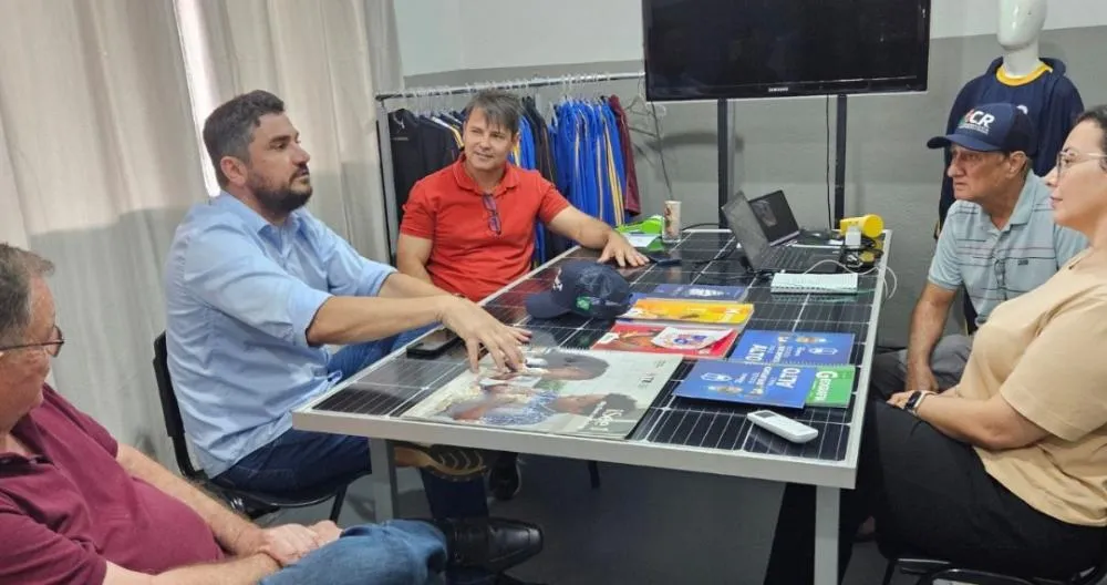 Deputado Jean Mendonça visita Colégio Virtus e reforça compromisso com a educação em Rolim de Moura