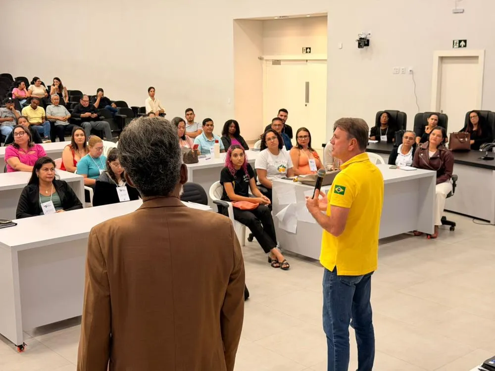 ELERO - Luizinho Goebel viabiliza curso gratuito e participa da entrega de certificados em Vilhena