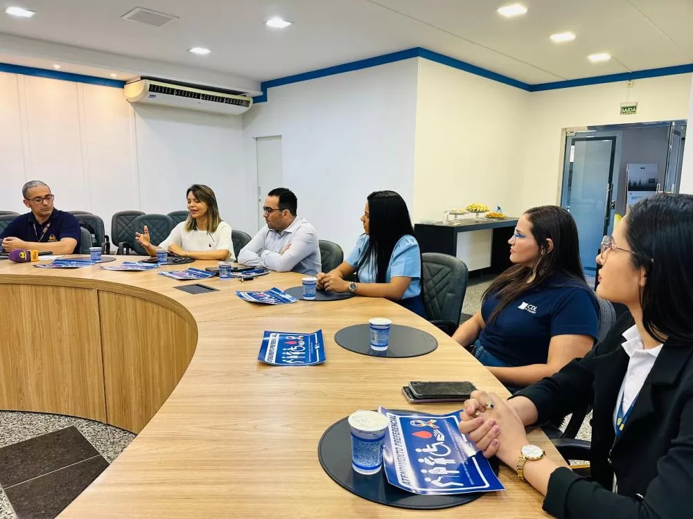 Inclusão e respeito: CDL disponibiliza adesivos de atendimento prioritário para associados