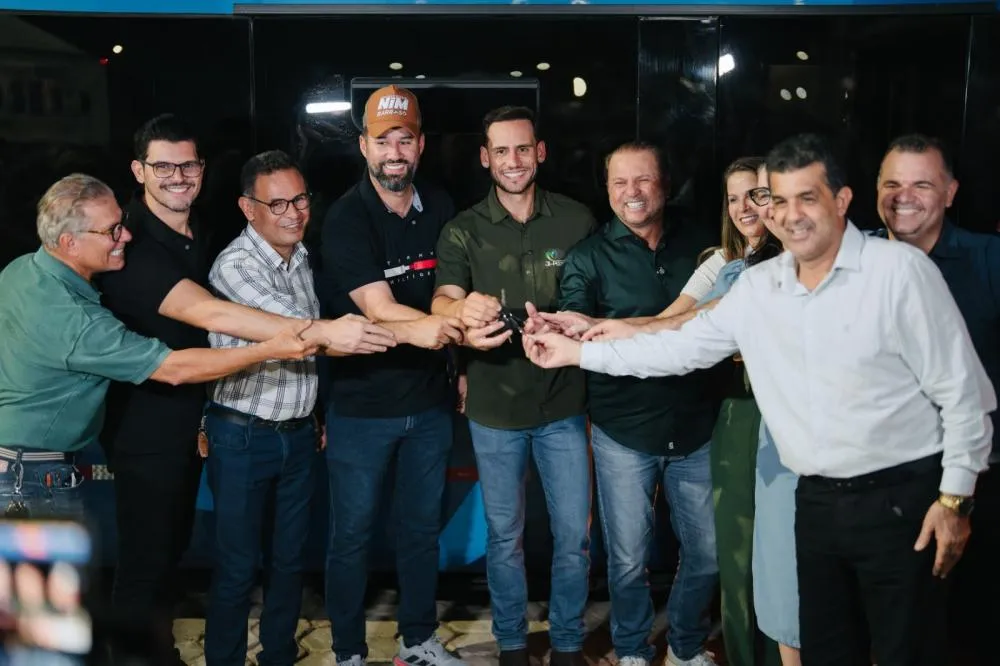 Deputado Estadual Nim Barroso garante novo ônibus para a saúde e reforça atendimento aos pacientes de Ji-Paraná