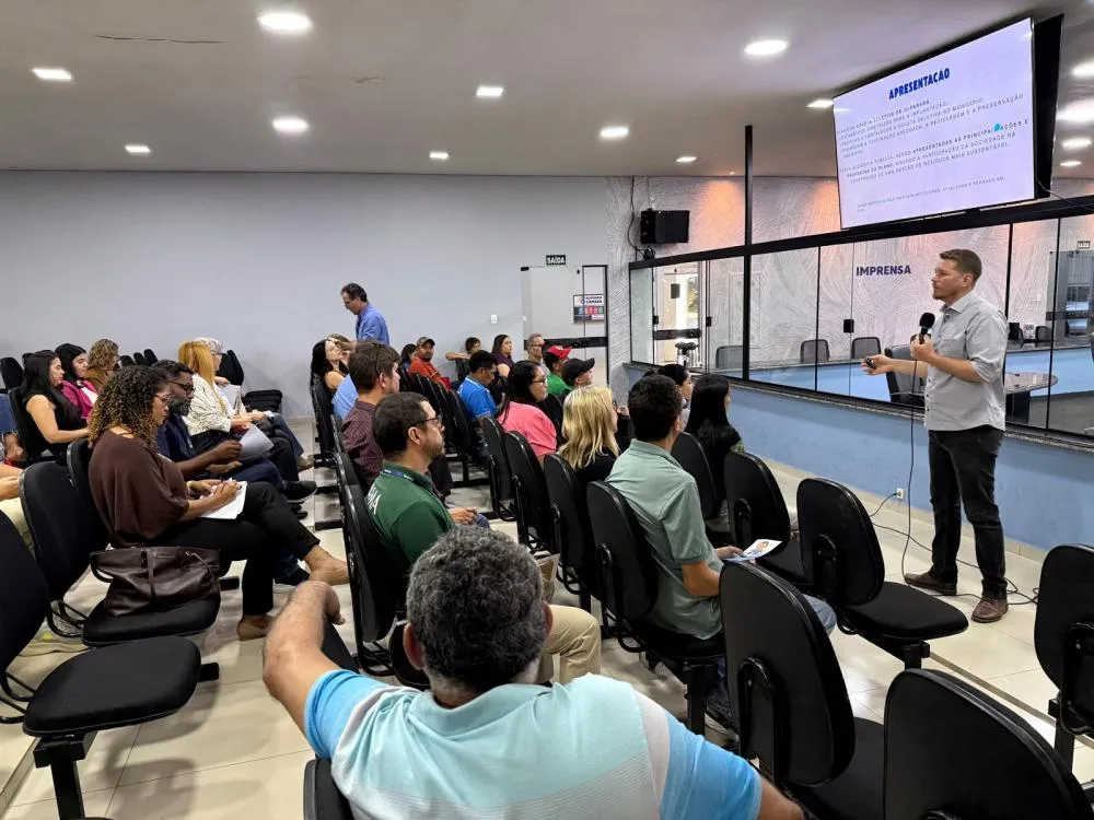 Prefeitura de Ji-Paraná apresenta atualização do Plano Municipal de Coleta Seletiva em audiência pública