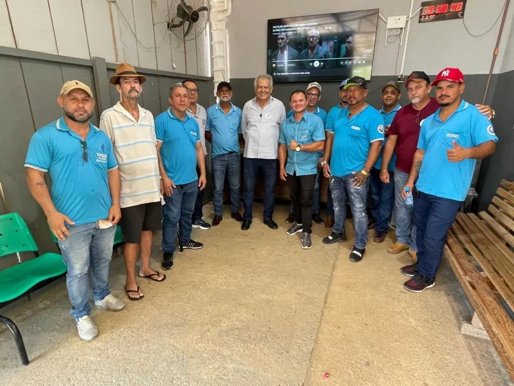 Eleições 2026: Carlos Magno fortalece diálogo com taxistas de Ariquemes