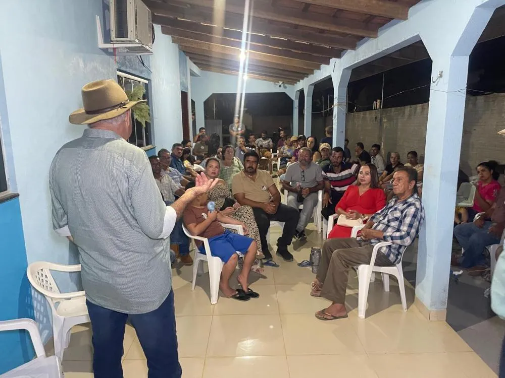 Eleições 2026: Carlos Magno fortalece articulação política em encontro com amigos em Buritis