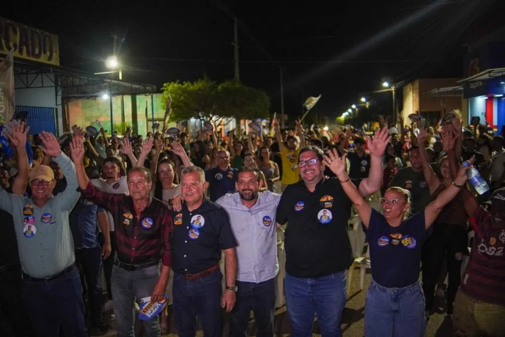 Candidato à reeleição participou de reuniões na sede do município e no distrito de Estrela Azul.
