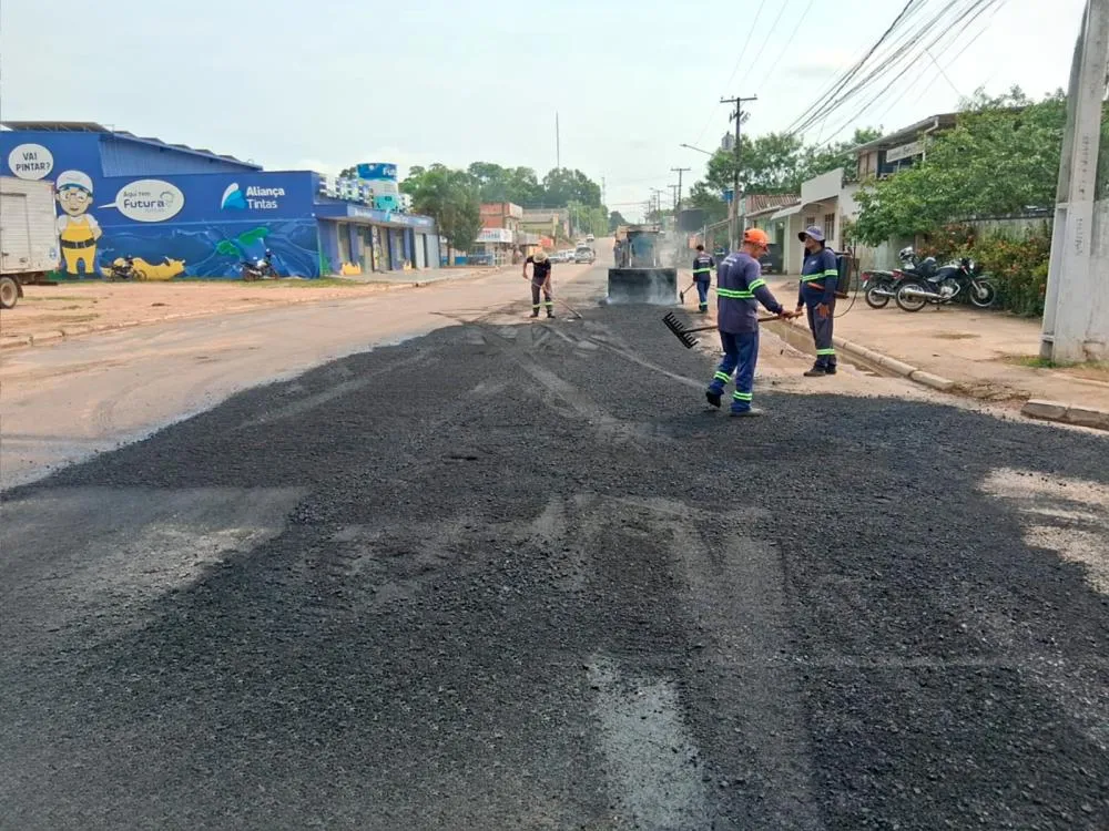 Semosp leva melhorias a ruas e avenidas em diferentes bairros de Ji-Paraná