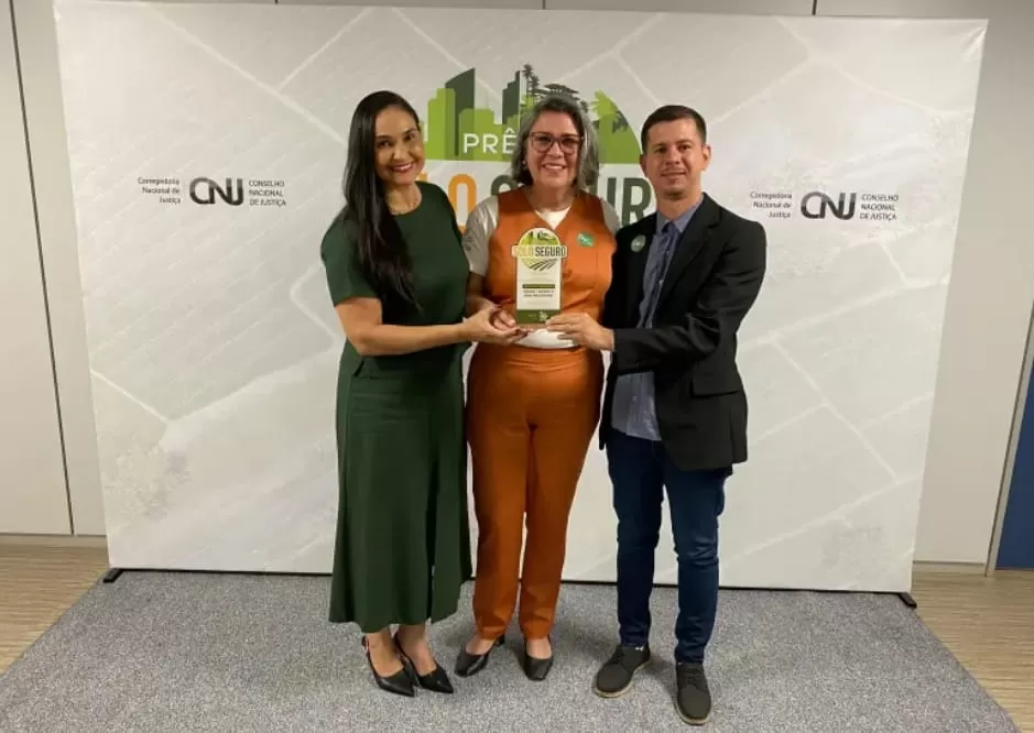 Rolim de Moura recebe em Brasília o Prêmio Solo Seguro 2024/2025 por regularização fundiária