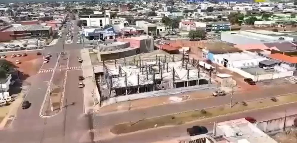 Prefeito Aldo Júlio acompanha avanço da nova sede administrativa em Rolim de Moura