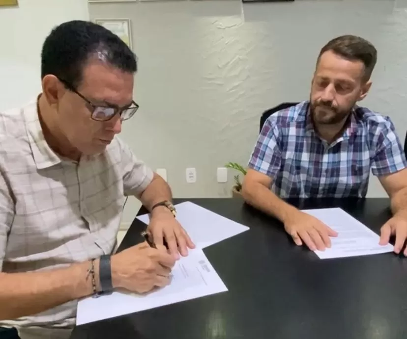 Rolim de Moura firma parceria com SENAR para produção de mudas de cacau clonal