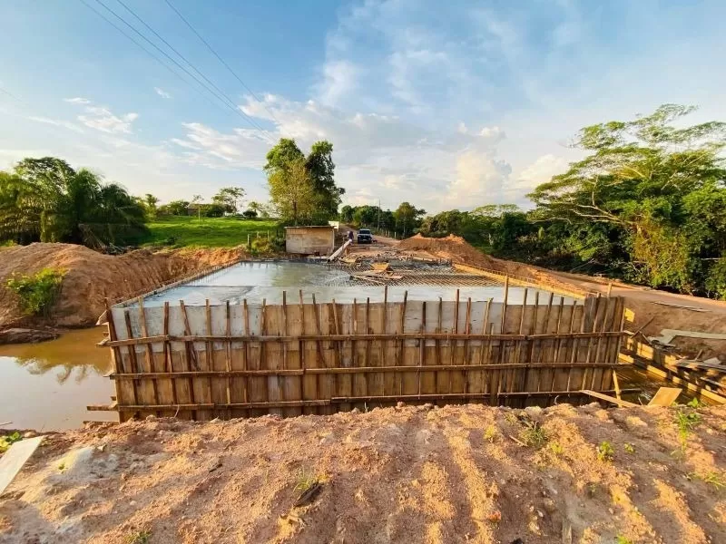 Prefeitura de Rolim de Moura segue avançando nas obras de infraestrutura urbana e rural