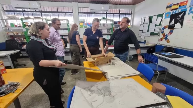 De aluno pioneiro a Parlamentar: Cirone Deiró visita Escola Tiradentes em Vilhena e ouve demandas da Educação