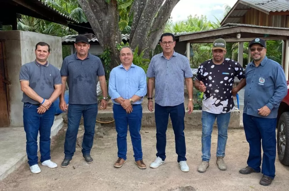 Aldo Júlio recebe autoridades de São Francisco do Guaporé e destaca sucesso do projeto premiado de suinocultura