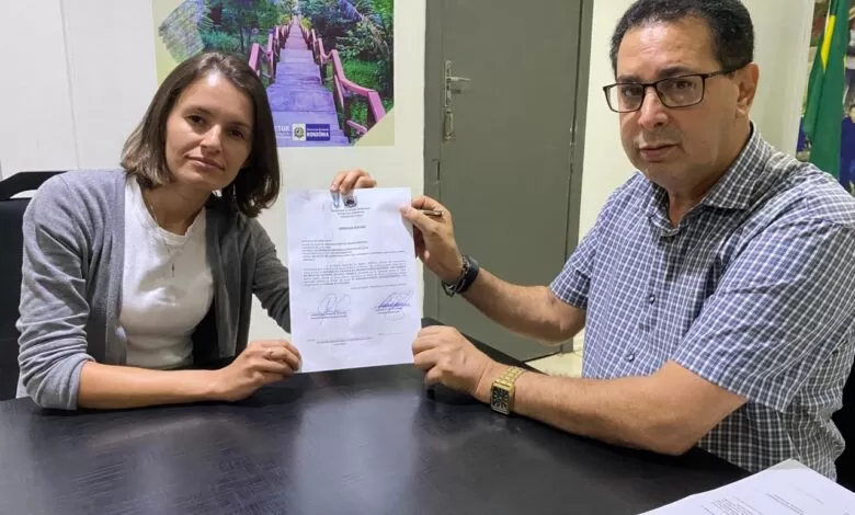 Prefeito Aldo Júlio assina ordem de serviço para reforma da fachada da UBS em Nova Estrela