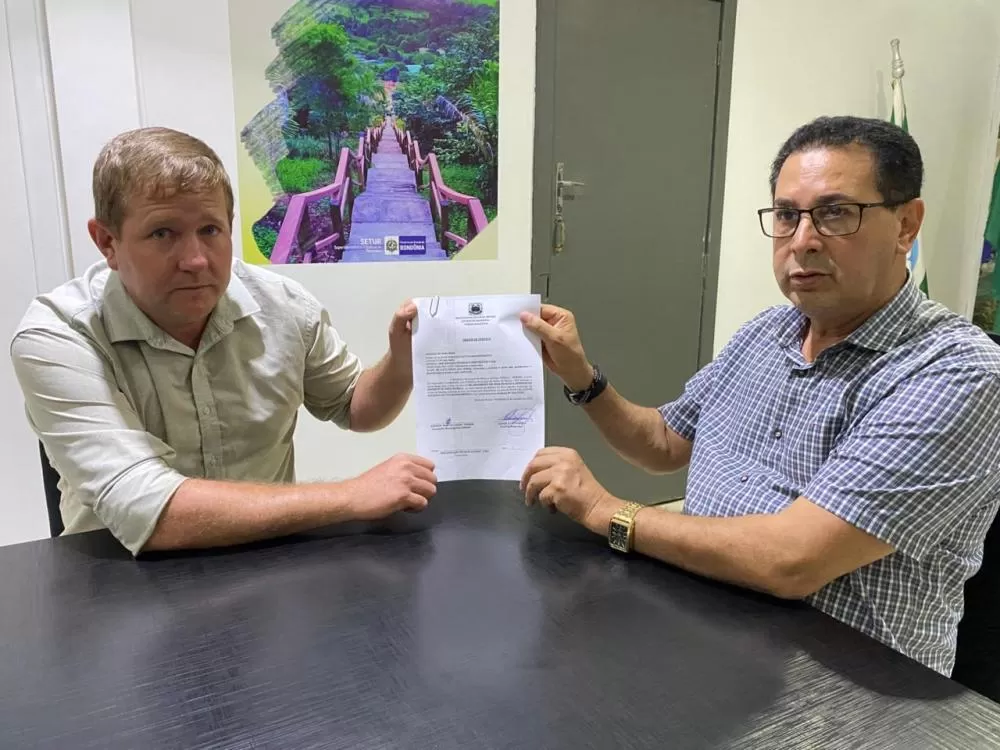 Prefeito Aldo Júlio assina ordem de serviço para recapeamento de ruas e avenidas do distrito de Nova Estrela