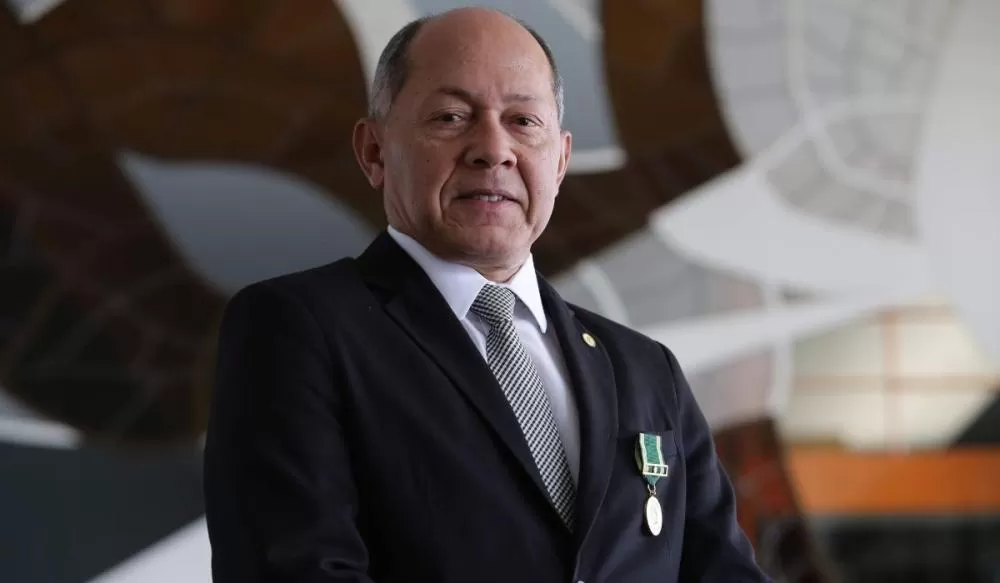 Mais de R$ 2,1 milhões em salários: Ministério Público vê caso de “extrema gravidade” e pede ao TCU apuração sobre família no gabinete de Chrisóstomo