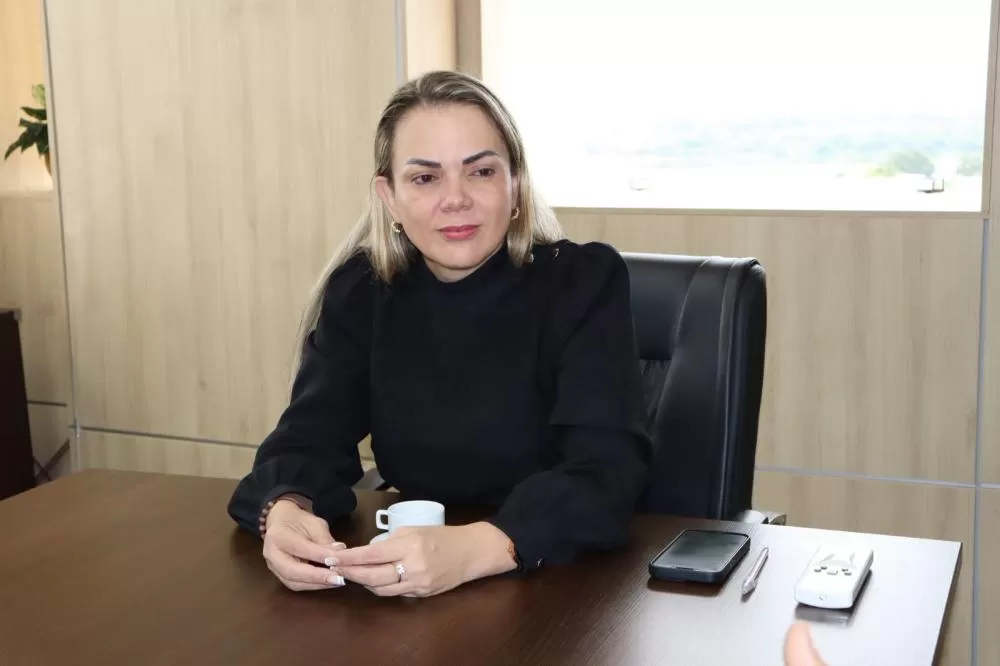 Tá pago: Cláudia de Jesus destina R$ 293 mil para trator agrícola que vai beneficiar famílias em Alvorada do Oeste